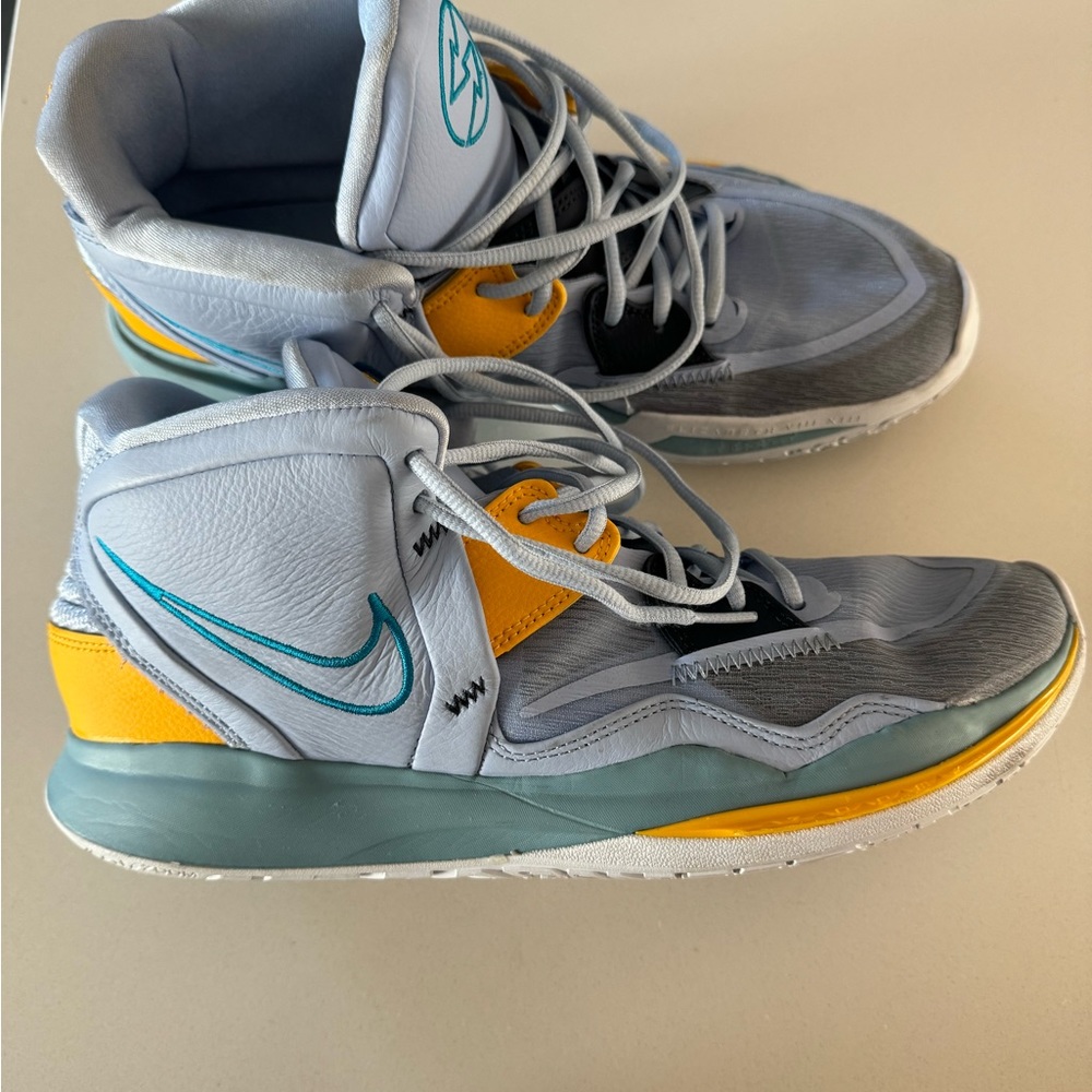 Kyrie Irving Basketball shoe Future Past size 12